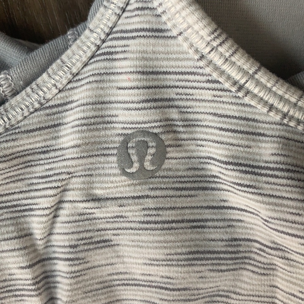 Lululemon Power Y tank - Picture 3 of 3